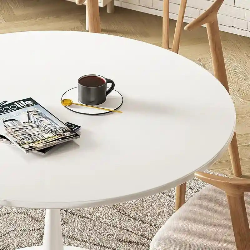 Table de cuisine ou de salle à manger ronde Grondin de style Mid-Century Modern avec plateau en MDF de qualité supérieure et pied en acier