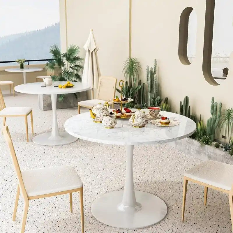 Table de cuisine ou de salle à manger ronde Grondin de style Mid-Century Modern avec plateau en MDF de qualité supérieure et pied en acier